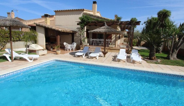 Casa con Piscina Privada, Cerca del Mar, WiFi Gratis, Aire Opcional, Mascotas y Playa para Perros - ES-184-10
