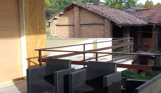 Casa con tre Stanze, Cucina e Ampio Terrazzo a 30 km da Casale-asti-chivasso