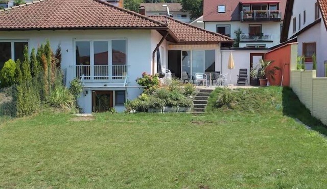 Casa Constantinus - Comfortable vacation home with garden and close to the lake in Uhldingen-