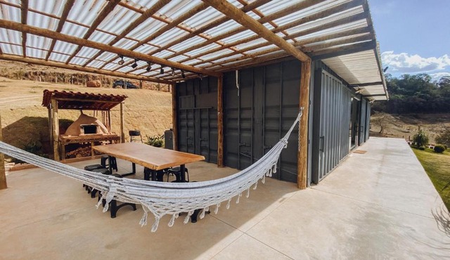 Casa Container com SPA e linda vista para a Serra da Mantiqueira