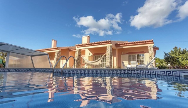 Casa Cor de Rosa, V3 with heated pool
