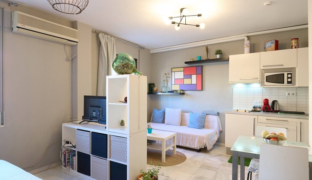 Casa Curro — Cozy Studio with Garden Views in Baena