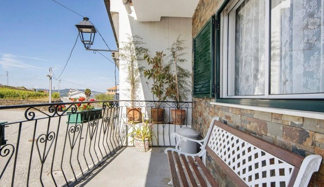 Casa da Jesus: Space for 4 with Mountain View, Wi-Fi & Air Conditioning