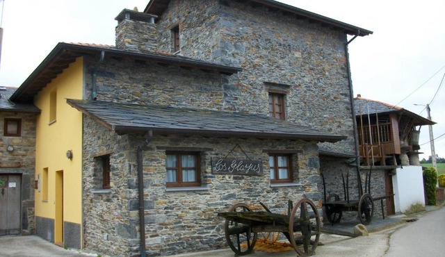 Casa de Aldea Los Glayus