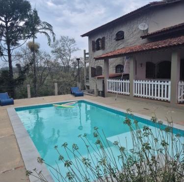 Casa de Campo ampla e confortavel em Araçoiaba da Serra com lareira, perfeita para o friozinho