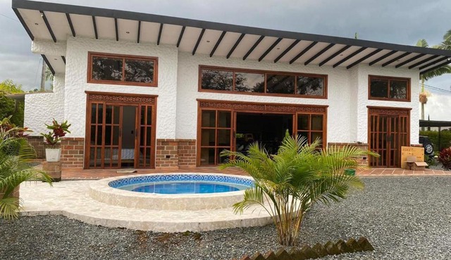 Casa de Campo Completa en Eje Cafetero
