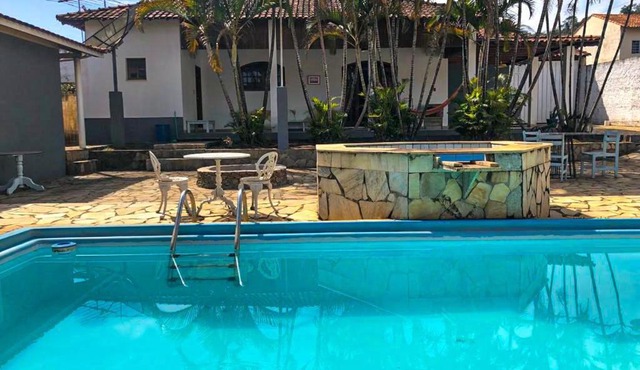 Casa de campo com piscina, mesa de bilhar e 3 quartos