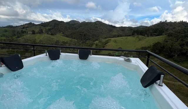 Casa de Campo de Lujo en el Retiro, Antioquia a 45 Minutos de Medellín