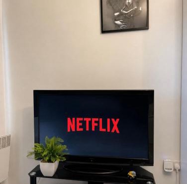Casa De Centro en-suite room Netflix, Fast WiFi Free Parking