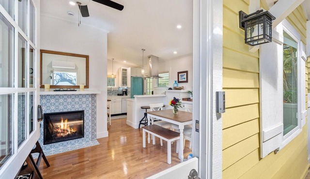 Casa de la Sirena | 1BR La Jolla Beach Cottage