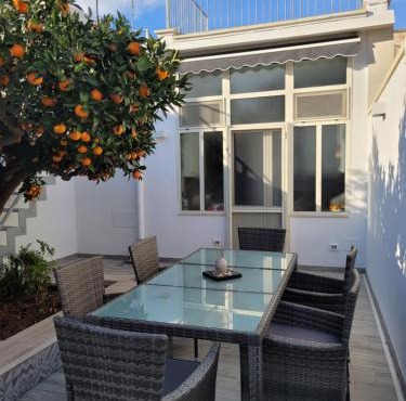 CASA DEGLI ARANCI, smart work wifi garden terrace