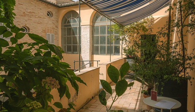 CASA DEL CONTE, beautiful terrace, historic center 7 km from the beaches.