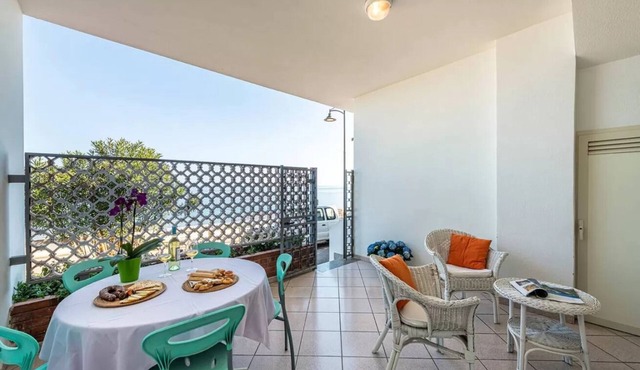 Casa Del Mare - Two Bedroom Villa, Sleeps 5