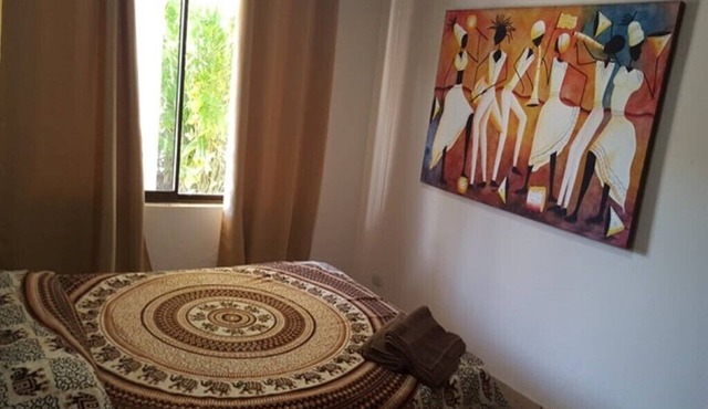 Casa del Sol- Detached Bungalow, walk to the beach