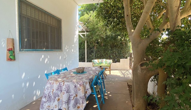Casa della Cupa a stone's throw from the sea