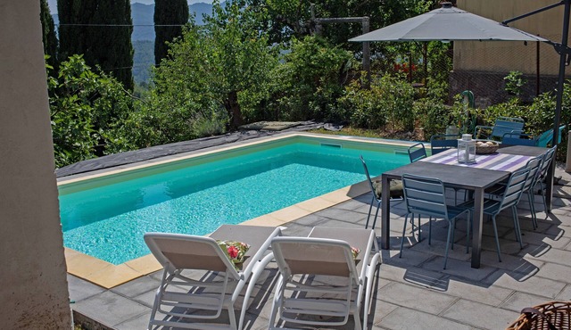 Casa della Torre, up to 6 pax with exclusive pool and view on the Apuan Alps