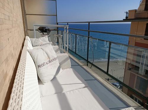 Casa di Noemi - Seafront with parking