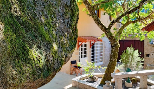 Casa do Penedo | Catro Laboreiro | Peneda-Gerês National Park