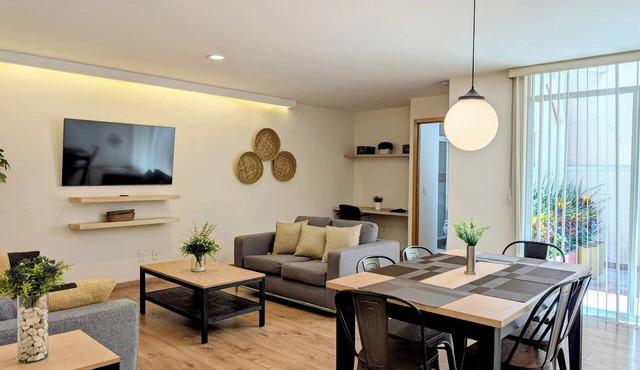 Casa Donceles Apt 3 Group Top Choice, Complimentary baggage storage.
