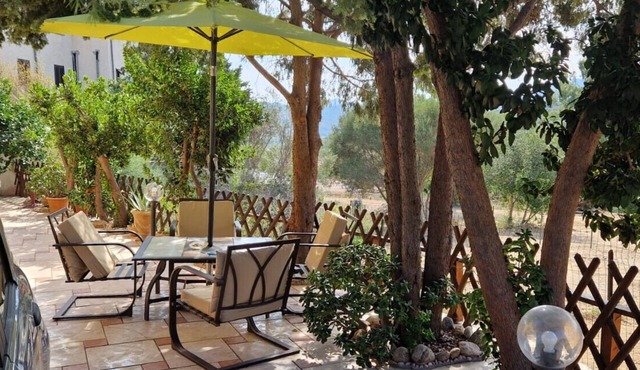 CASA DORA: ELEGANT THREE-ROOM APARTMENT, very close to the beaches of Li Cuppula