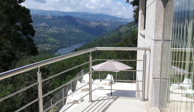 Casa Douro Terrace -River Views Douro Valley 60' from Porto
