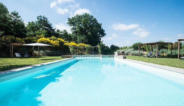 Casa Dracena I: A welcoming two-story apartment situated in the heart of the Tuscan countryside, with Free WI-FI.