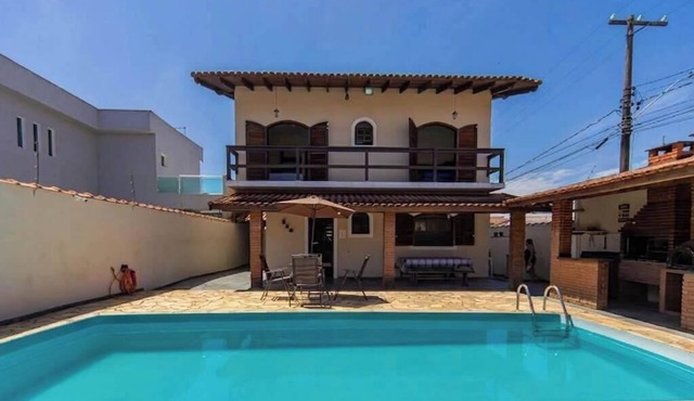 Casa em Itanhaem com Piscina a 10min da Praia