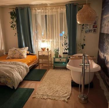 Casa Enjoy the Ride Aproape de autostradă și totuși în mijlocul naturii, loc deosebit de liniștit cu parcare privată gratuită