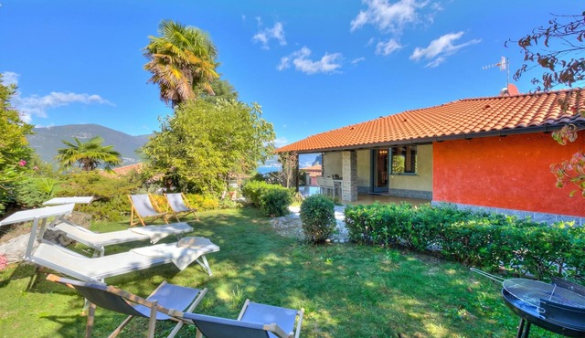 Casa Francesca Garden And View, Castelveccana, Italy