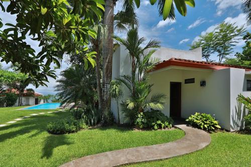 Casa Frangipani