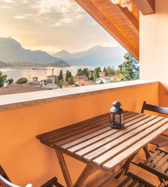 Casa Giulia (between lake and mountain)