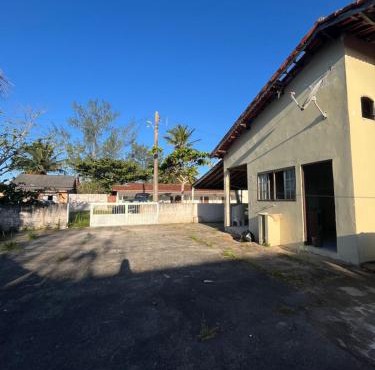 CASA GRANDE PRÓXIMA A PRAIa