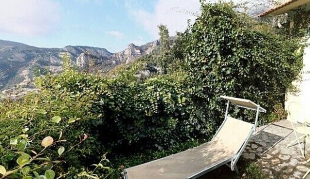 Casa Ilnira E, fully refundable with voucher*: A bright and elegant apartment in a quiet position, located on a hillside above the sea, with Free WI-FI.