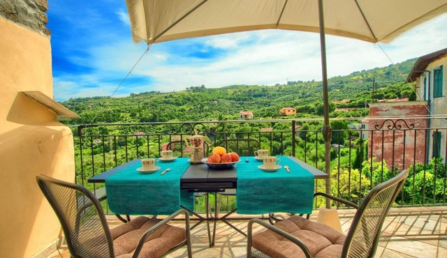 Casa in Tipico Borgo Ligure con Terrazza Panoramica