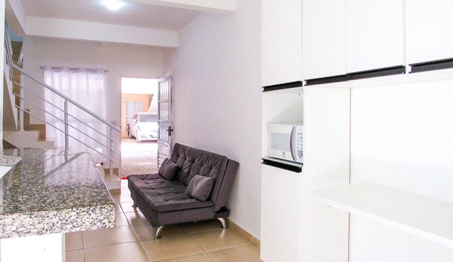 Casa incrível c Wi-Fi a 3 min da Praia da Enseada