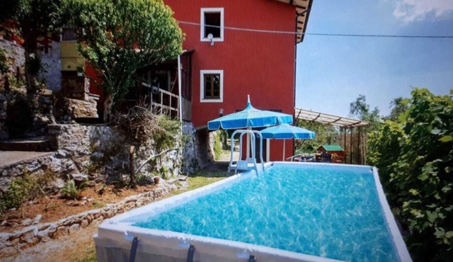 CASA IRIS GOMBITELLI CAMAIORE LUCCA