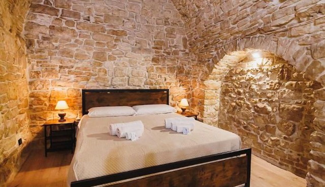 Casa Iside - Historic 14th-century Residence in the Hamlet