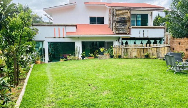 Casa Jacalon