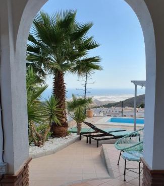 CASA JAN with pool, mountain and sea views.