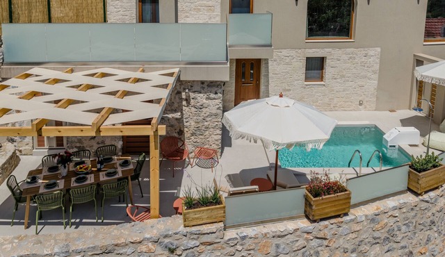 Casa Karinea ,A Luxurious Retreat in the Heart of Crete