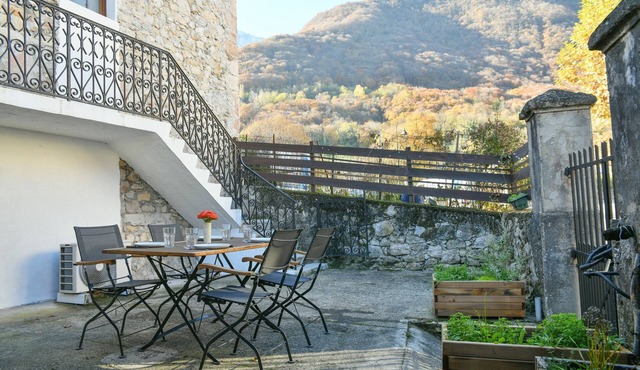 Casa Mialy Holiday Home with Mountain View, Wi-Fi and Air Conditioning