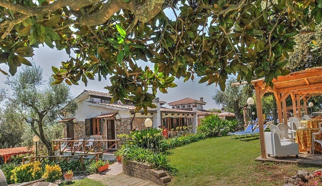 Casa Macina D: A characteristic and welcoming studio apartment situated in a quiet location, a few minutes from the town center, with Free WI-FI.