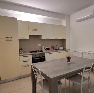 Casa Magenta Centro Città (secondo piano)