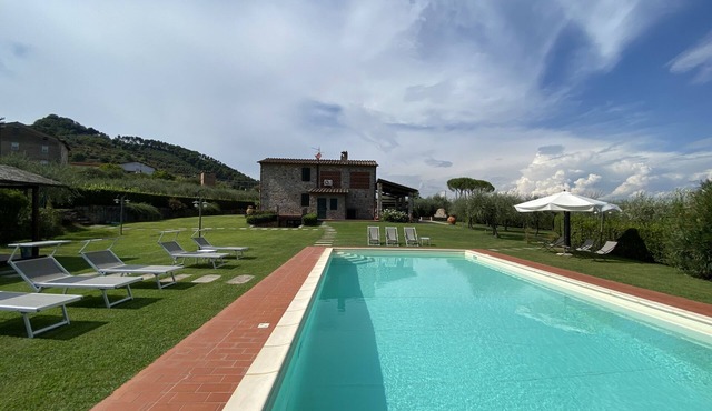 Casa Marisa - Independent villa with private pool, A/C, wifi in Tuscany