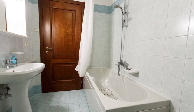 CASA MARTIN, LUMINOUS MONOLOCALE 2 BEDS