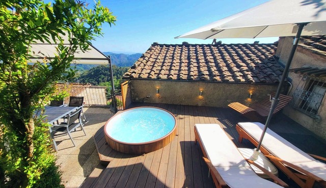 Casa Melograno. 3 bedrooms, 2 bathrooms, Spa-pool, patio, sea & valley views