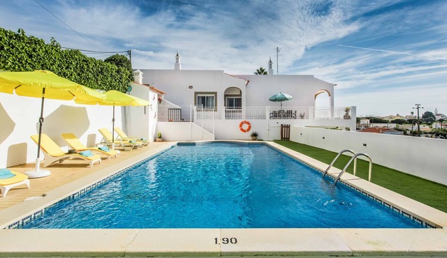 Casa Miranda - Three Bedroom Villa, Sleeps 6
