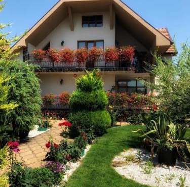 Casa Mona