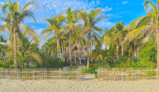 "CASA PLAYA ENCANTADA" ACAPULCO ¡.COMO EN CASA.PERO, CON PLAYA.!