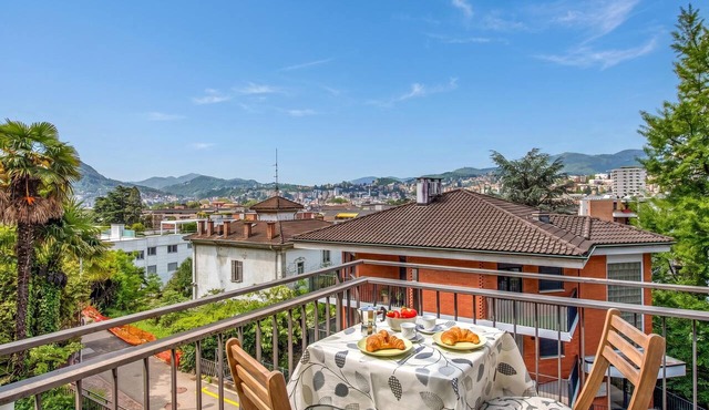Casa Nova Bella with free parking, Lugano, Switzerland